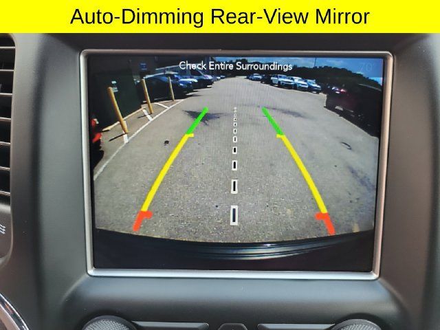 Used 2018 Jeep Grand Cherokee Altitude AWD/4WD image 29