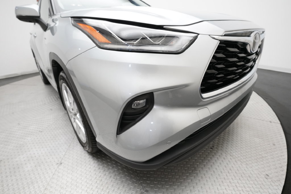 Used 2021 Toyota Highlander Limited AWD/4WD image 23