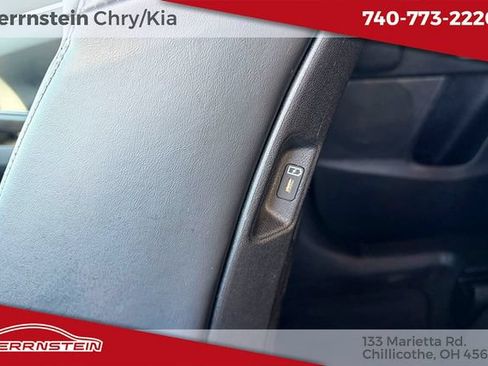 Used 2025 Kia Sorento S AWD/4WD image 26