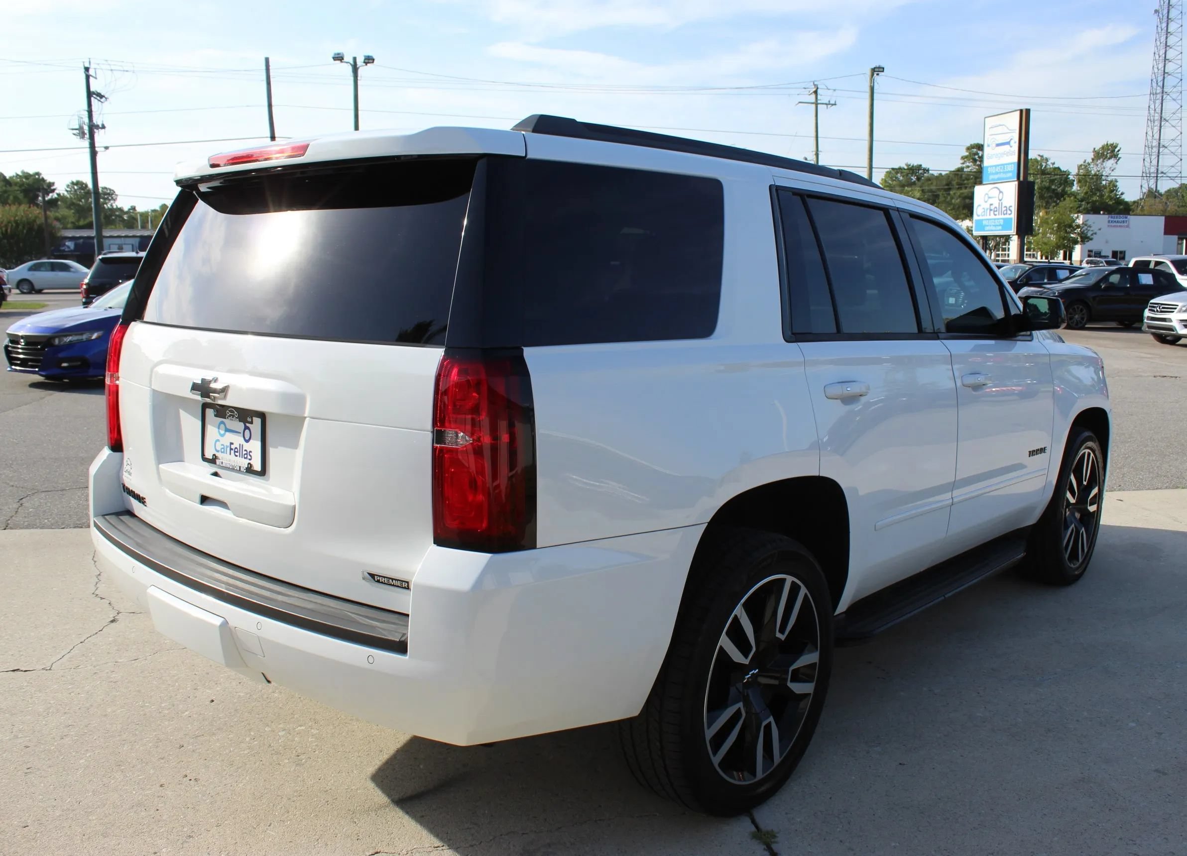 Used 2018 Chevrolet Tahoe Premier w/ RST 6.2L Performance Edition AWD/4WD image 5