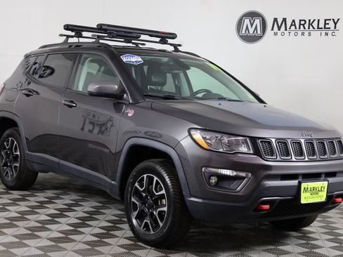 Used 2019 Jeep Compass Trailhawk w/ Leather Interior Group AWD/4WD image 1