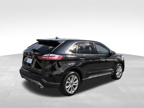 Used 2024 Ford Edge Titanium image 4