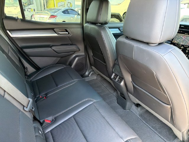 Used 2026 GMC Terrain Elevation w/ Elevation Premium Package FWD image 27