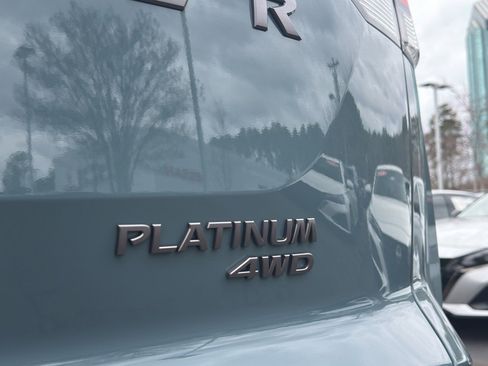 New 2026 Nissan Pathfinder Platinum image 15