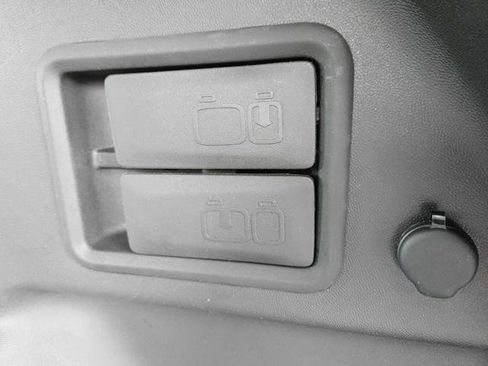 Used 2021 GMC Terrain SLE w/ Driver Convenience Package image 26