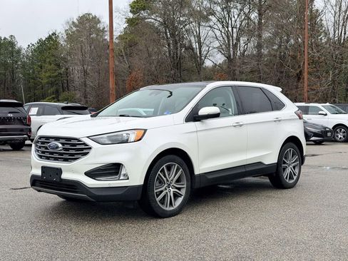 Used 2022 Ford Edge Titanium image 25