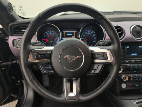 Used 2017 Ford Mustang Coupe RWD image 34