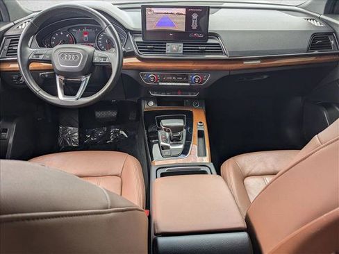 Used 2021 Audi Q5 2.0T Premium w/ Convenience Package AWD/4WD image 17