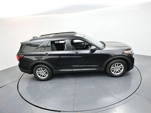 New 2025 Ford Explorer Active image 25