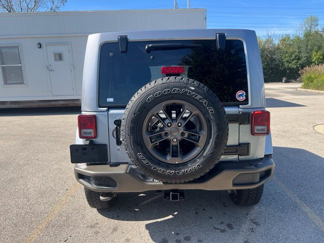 Used 2016 Jeep Wrangler Unlimited Sahara AWD/4WD image 5