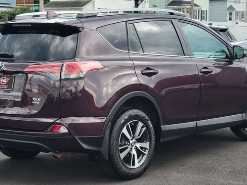 Used 2018 Toyota RAV4 XLE AWD/4WD image 6