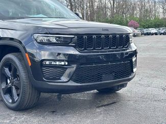Used 2023 Jeep Grand Cherokee Limited w/ Black Appearance Package AWD/4WD video 2