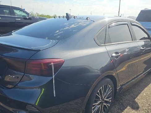 Used 2023 Kia Forte GT-Line w/ GT-Line Premium Package FWD image 3
