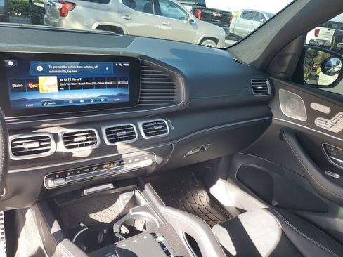 Used 2025 Mercedes-Benz GLS 450 4MATIC image 27