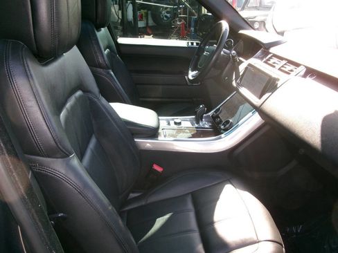 Used 2021 Land Rover Range Rover Sport SE AWD/4WD image 9