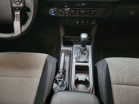 Used 2023 Toyota Tacoma TRD Off-Road image 16