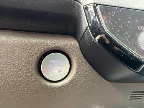 Used 2026 Kia Carnival EX FWD image 23