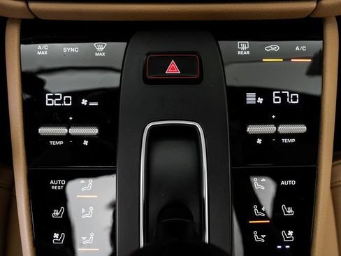 Certified 2026 Porsche Macan AWD/4WD image 21
