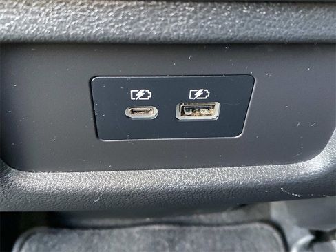 Used 2023 Nissan Pathfinder SL w/ Black Appearance Package image 16