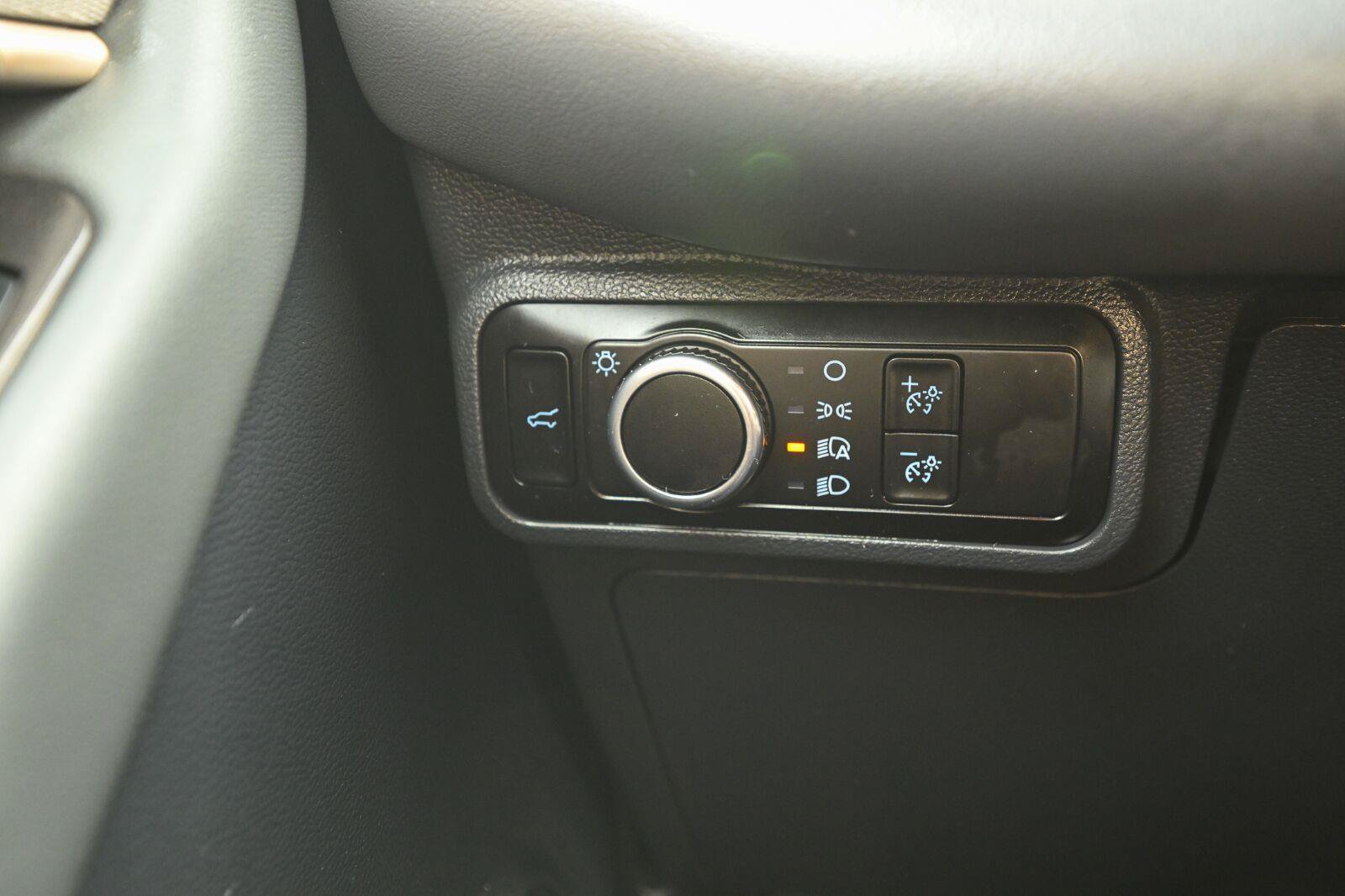 Used 2025 Ford Explorer Active AWD/4WD image 50