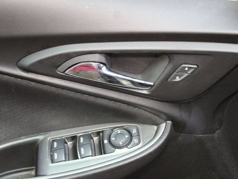 Used 2023 Chevrolet Malibu LT FWD image 14