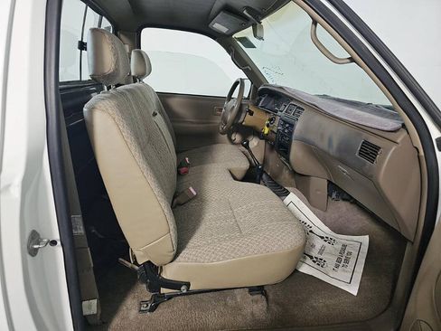Used 1995 Toyota T100 DX AWD/4WD image 8