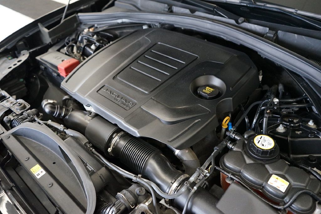 Used 2020 Jaguar F-PACE Premium AWD/4WD image 51