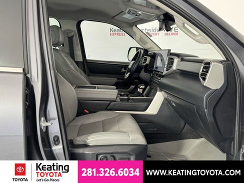 Used 2024 Toyota Tundra Limited AWD/4WD image 19