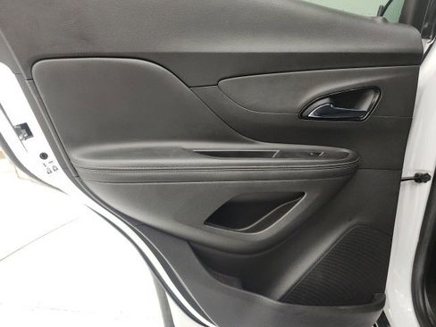 Used 2020 Buick Encore Preferred image 9