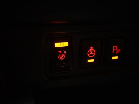 Used 2024 Nissan Frontier SV w/ SV Convenience Package AWD/4WD image 21