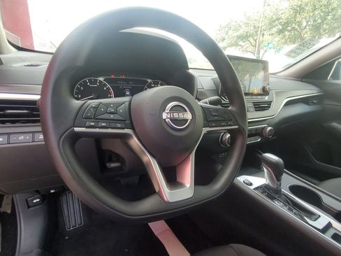 Used 2026 Nissan Altima 2.5 SV AWD/4WD image 13