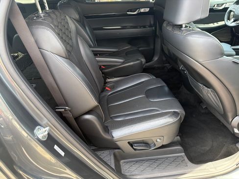 Used 2021 Hyundai Palisade Limited FWD image 15