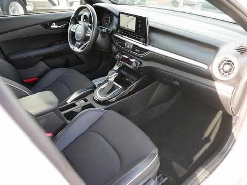 Used 2024 Kia Forte GT-Line image 17