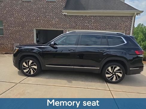 Used 2025 Volkswagen Atlas SEL AWD/4WD image 6