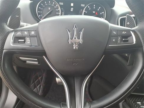 Used 2021 Maserati Ghibli Trofeo image 9