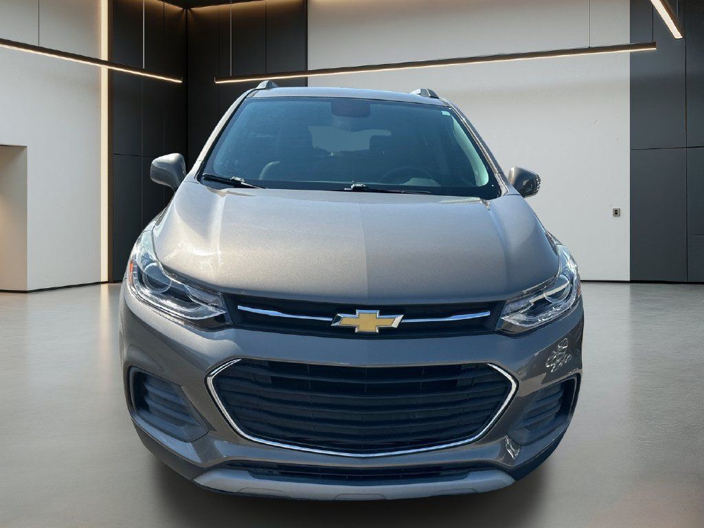 Used 2022 Chevrolet Trax LT w/ Premium Seat Package AWD/4WD image 9