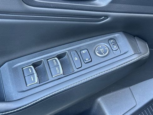 Used 2023 Honda Accord Sport image 13