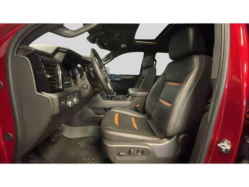 Used 2024 GMC Sierra 1500 AT4 w/ Technology Package image 10