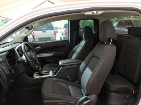 Used 2021 Chevrolet Colorado LT w/ Safety Package image 11