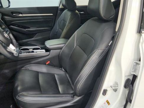 Used 2024 Nissan Altima 2.5 SL image 12