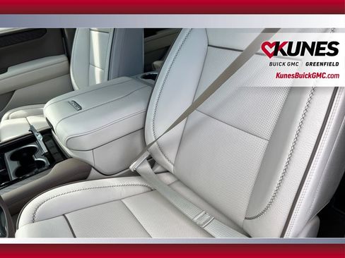 New 2026 GMC Yukon XL Denali w/ Sun & Power Step Package AWD/4WD image 21