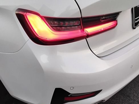 Used 2021 BMW 330i Sedan w/ Convenience Package image 9