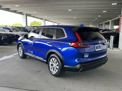 Used 2025 Honda CR-V LX image 3