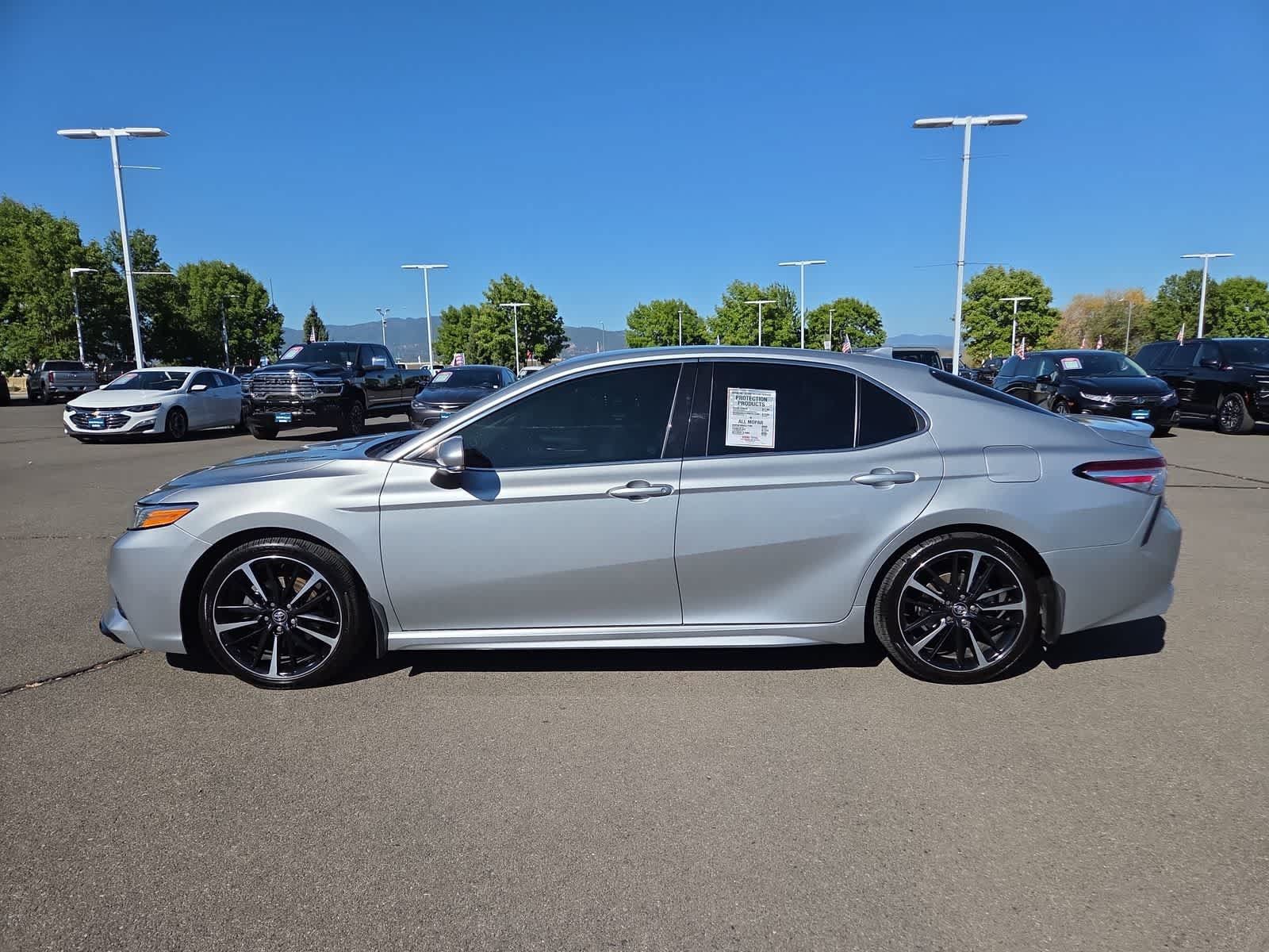 Used 2020 Toyota Camry XSE FWD image 11