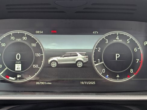 Used 2020 Land Rover Discovery HSE image 31