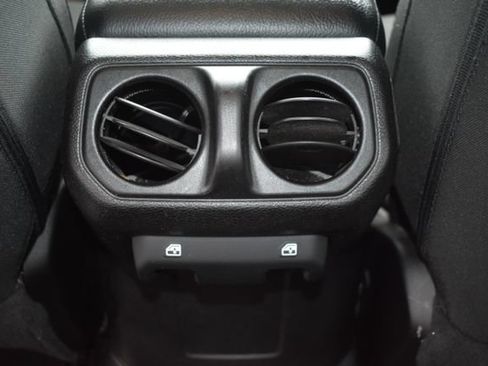 Used 2020 Jeep Wrangler Unlimited Sport S AWD/4WD image 30