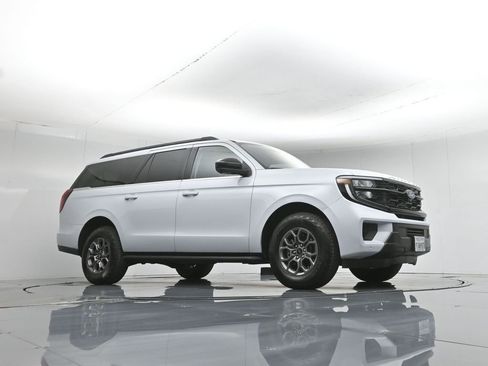 Certified 2025 Ford Expedition Max Active image 4