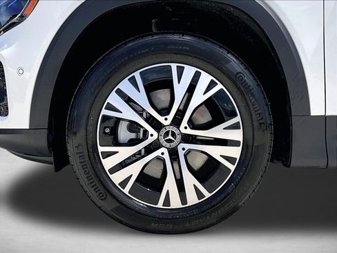 Certified 2024 Mercedes-Benz GLB 250 4MATIC image 10