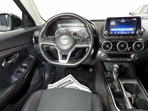 Used 2022 Nissan Sentra SR w/ Electronics Package FWD image 12