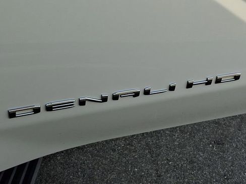 Used 2024 GMC Sierra 2500 Denali w/ Denali Reserve Package image 38